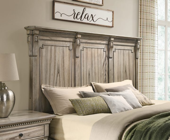 Boston Queen Bed